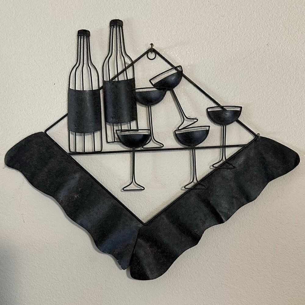 Black Metal Wine Bottles & Glasses Wall Decor